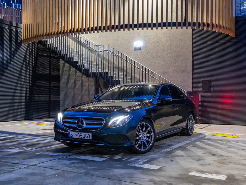 Mercedes-Benz E-Class Sedan - Front